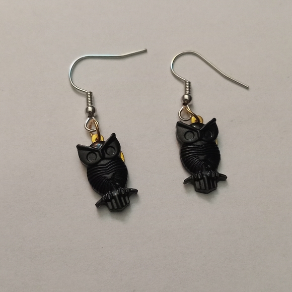 New perching owl metallic earrings hand crafted matte black - Picture 1 of 4